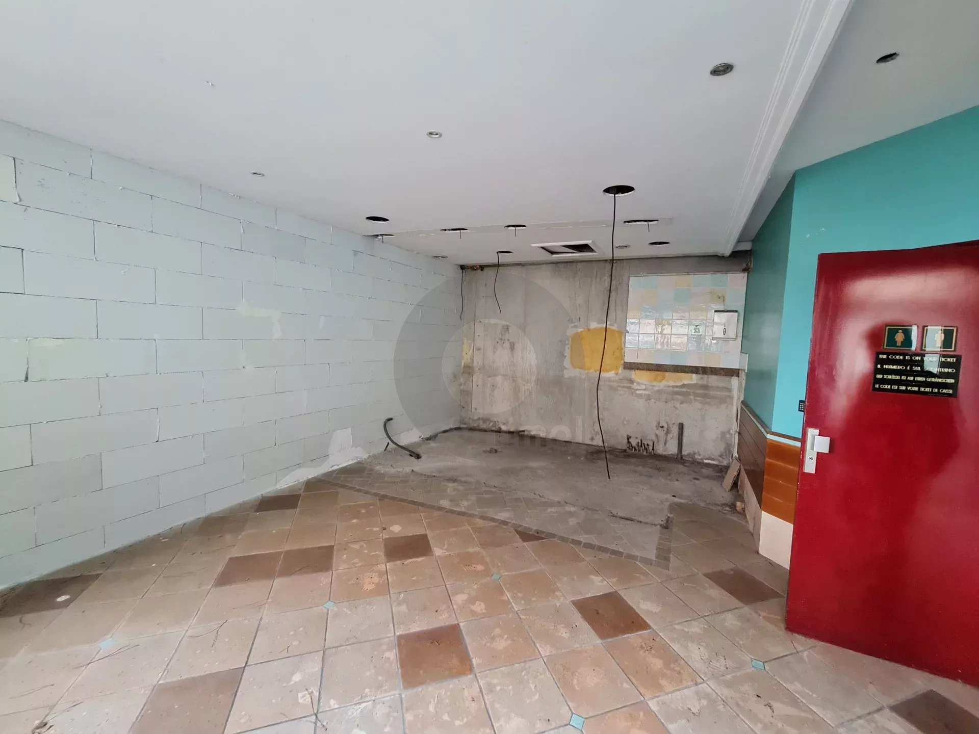 A LOUER : Local commercial 75 m² – Bord de mer de Menton