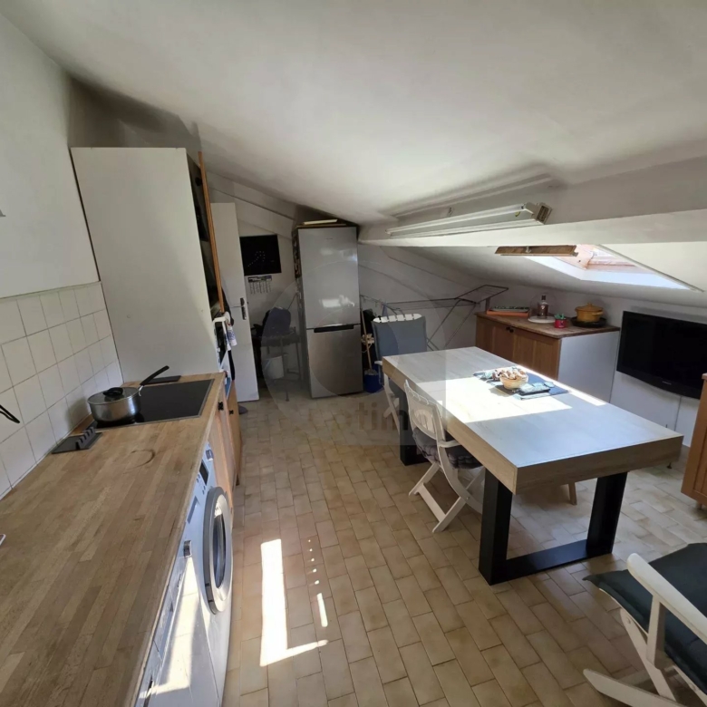 APPARTEMENT TROIS PIECES MENTON MAIRIE DERNIER ETAGE