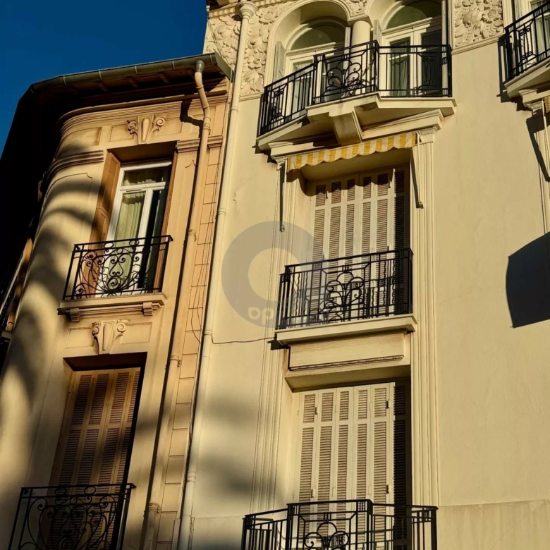 Appartement 3 pièces à Menton Centre-ville