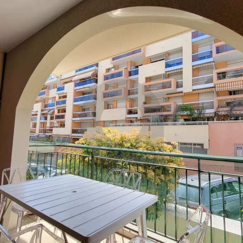 Menton centre ville –  Appartement 2 Pièces – terrasse et parking