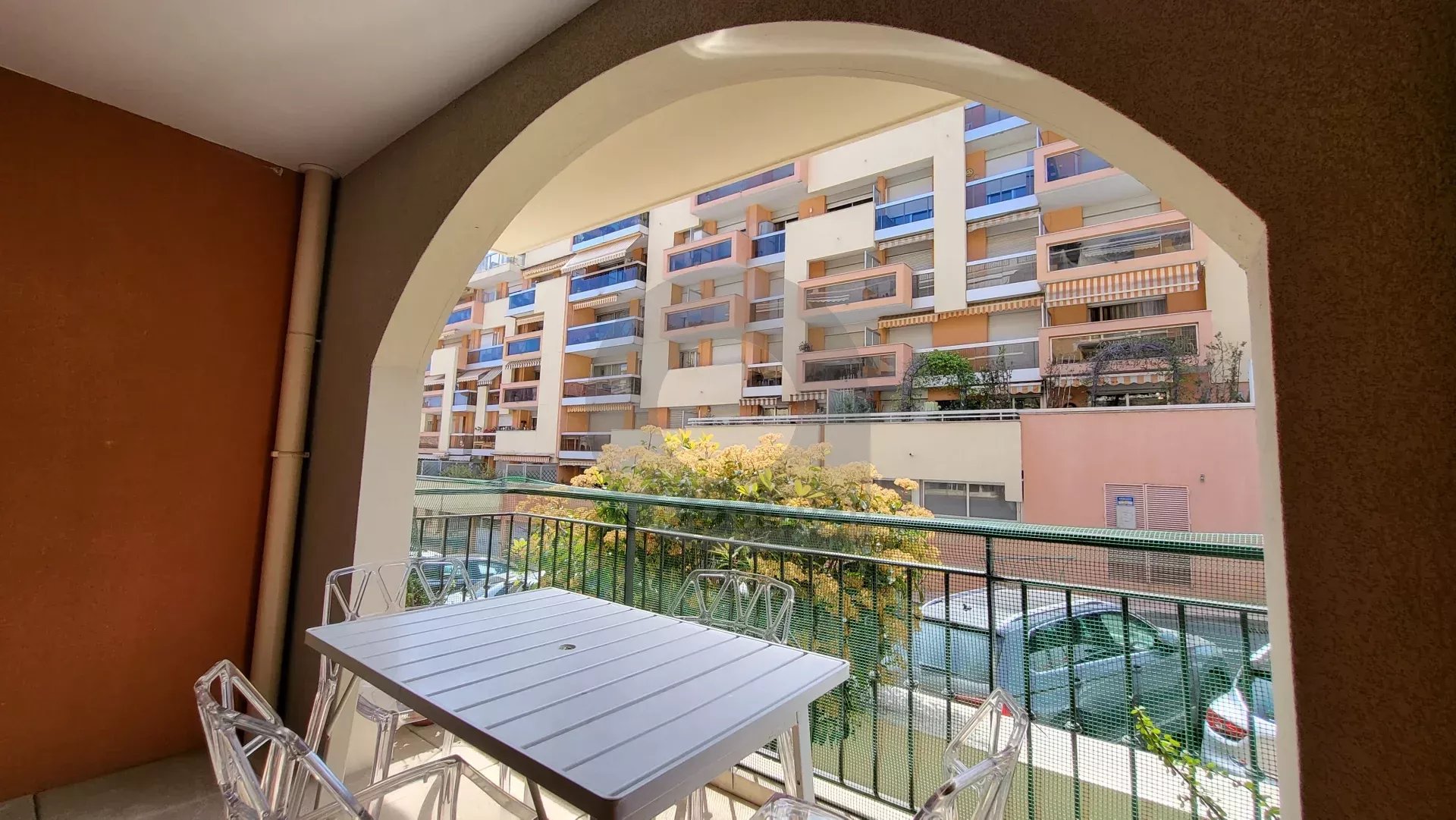 Menton centre ville –  Appartement 2 Pièces – terrasse et parking