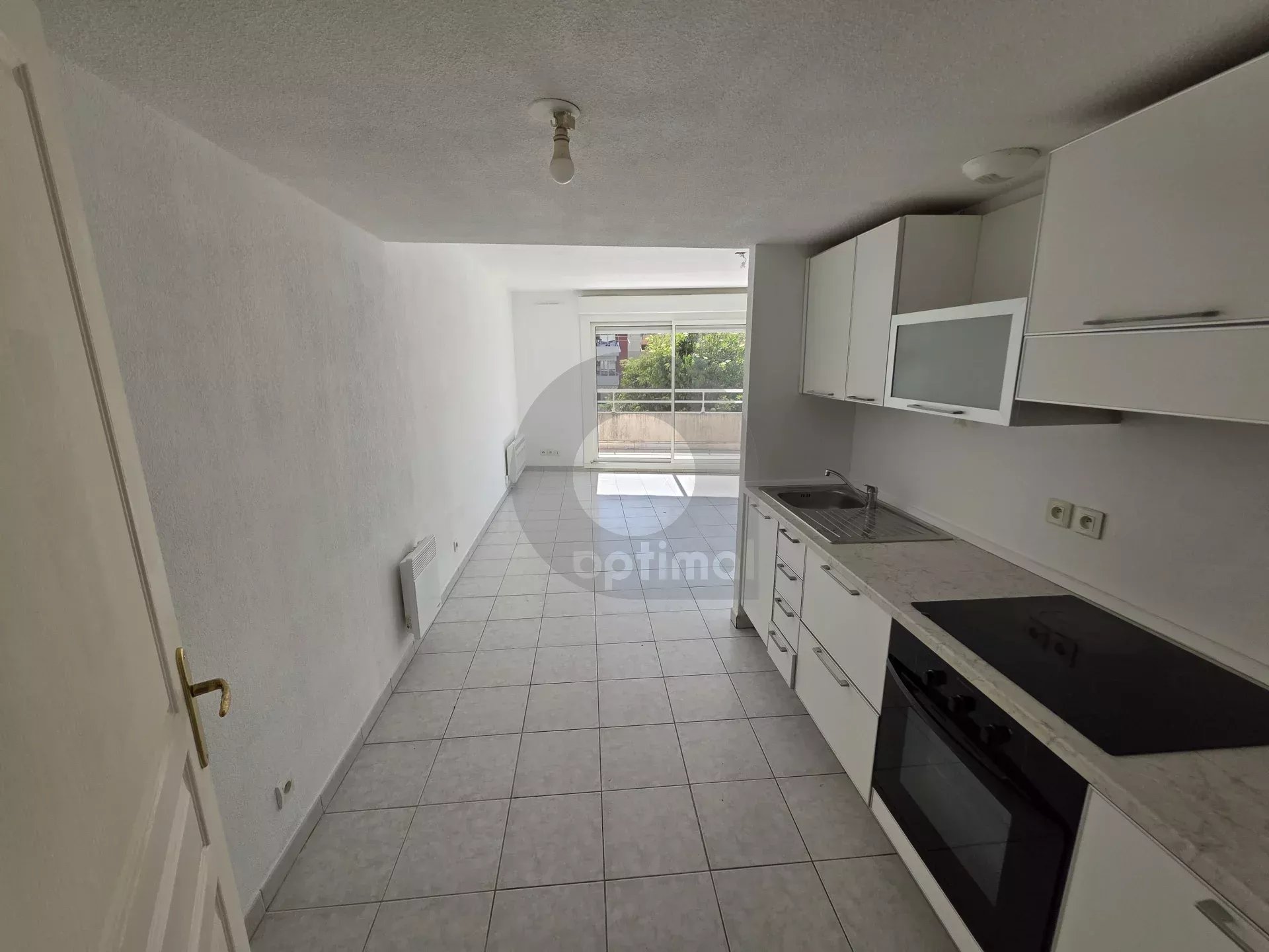 APPARTEMENT DEUX PIECES TERRASSE MENTON PROCHE CARNOLES