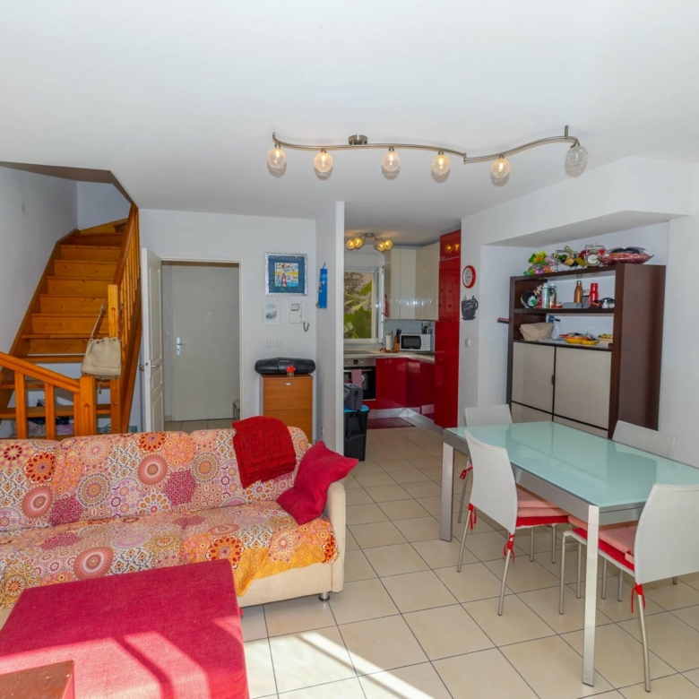 Charmant duplex 3 pièces avec terrasse et parking – Menton centre