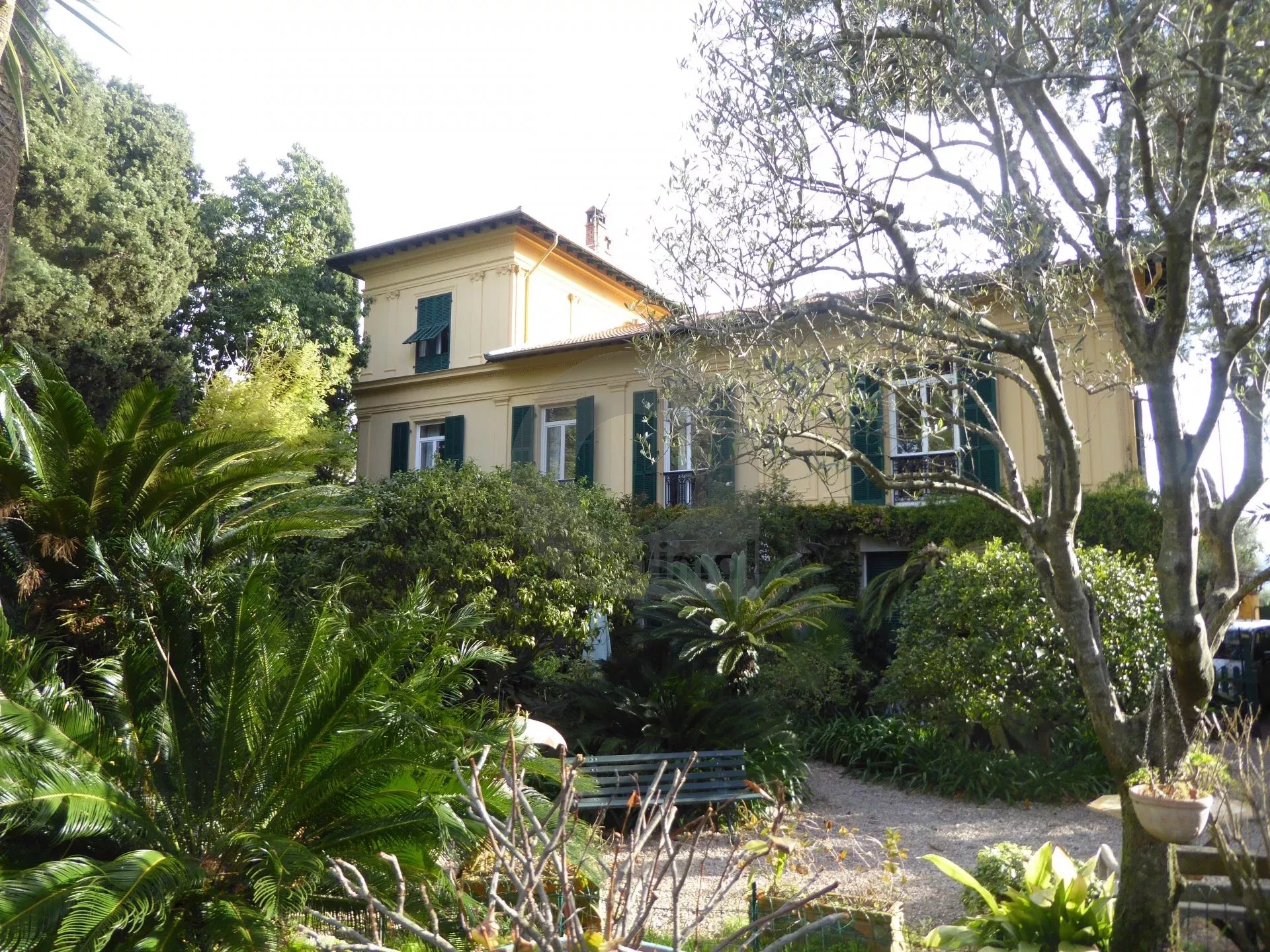 GRANDE VILLA ROQUEBRUNE CAP MARTIN PISCINE POOL HOUSE