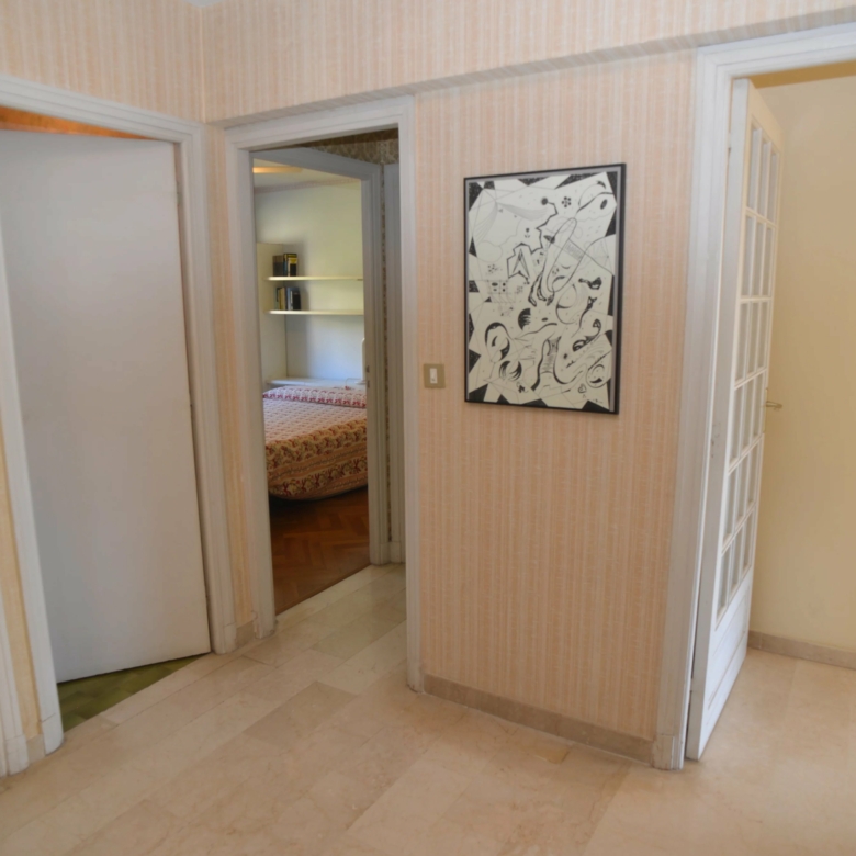 MENTON GARAVAN – 3 pièces dernier étage avec terrasse vue mer cave et garage