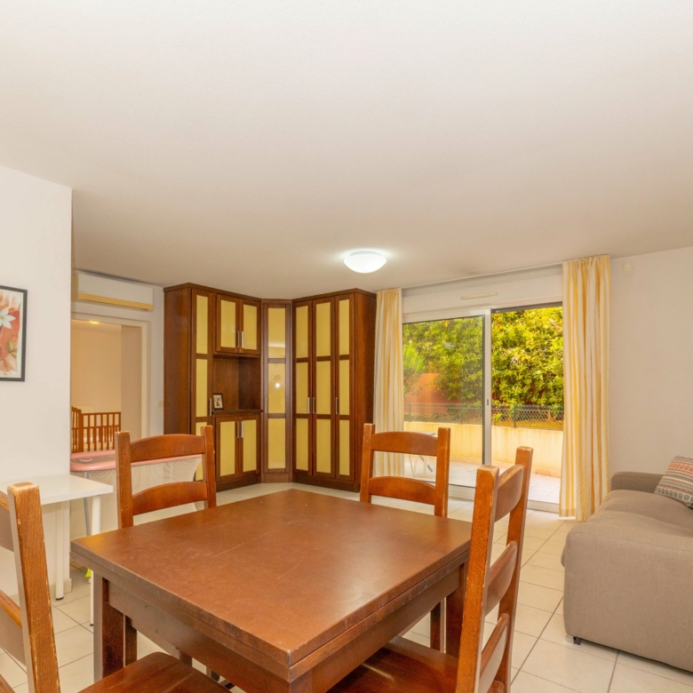 Appartement 3 pièces avec grande terrasse à Menton