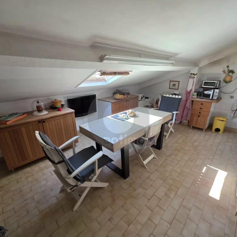 APPARTEMENT TROIS PIECES MENTON MAIRIE DERNIER ETAGE