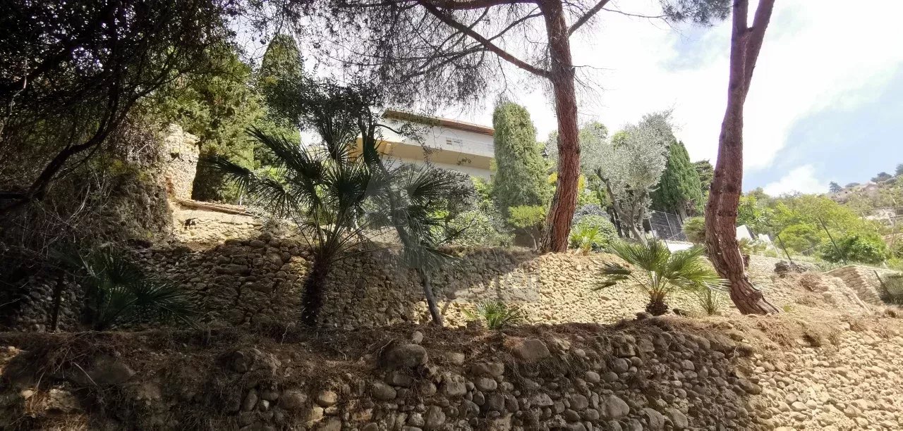 Roquebrune Cap-Martin : Villa 160 m² habitable avec vue panoramique mer et Monaco: