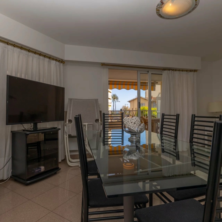 ROQUEBRUNE CAP-MARTIN – APPARTEMENT TROIS PIECES AVEC GRANDE TERRASSE, DEPENDANCE, CAVE ET PARKING