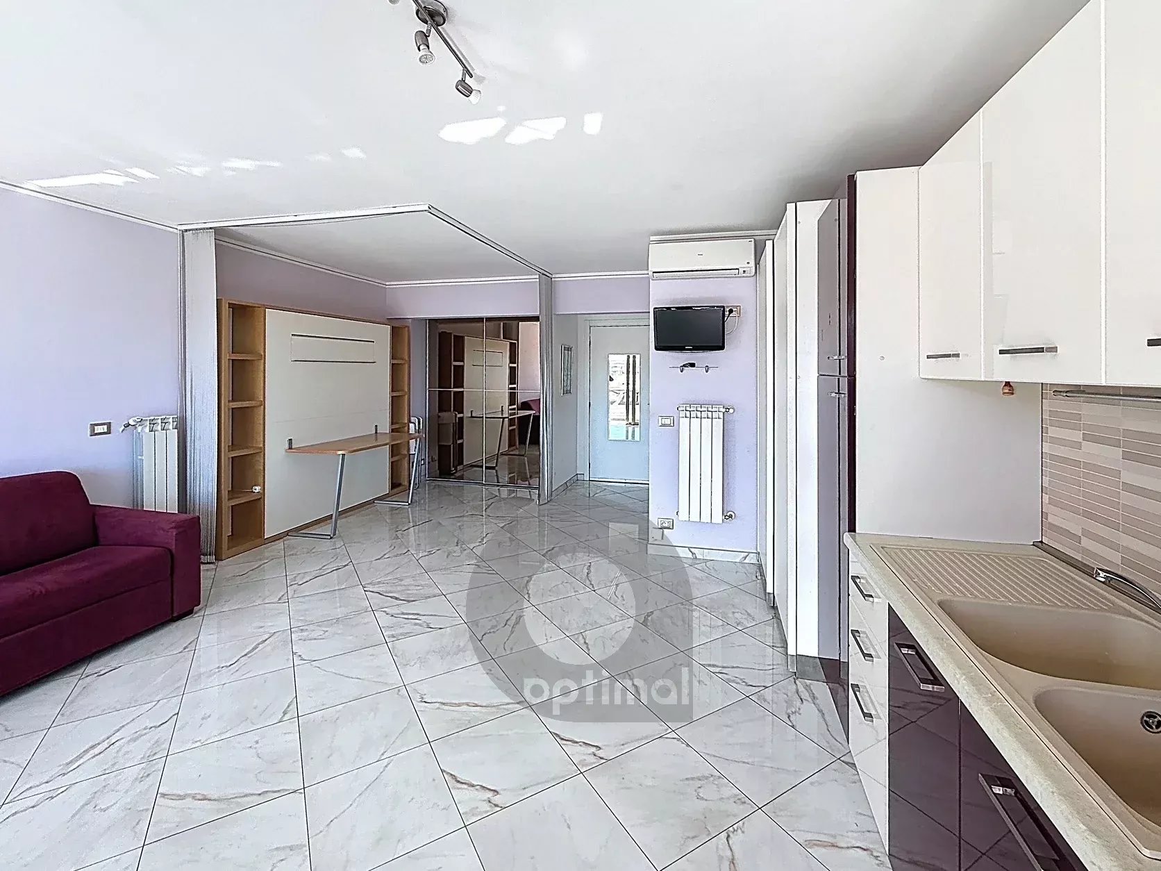 Menton Centre – Etage Elevé – Beau Studio avec Terrasse