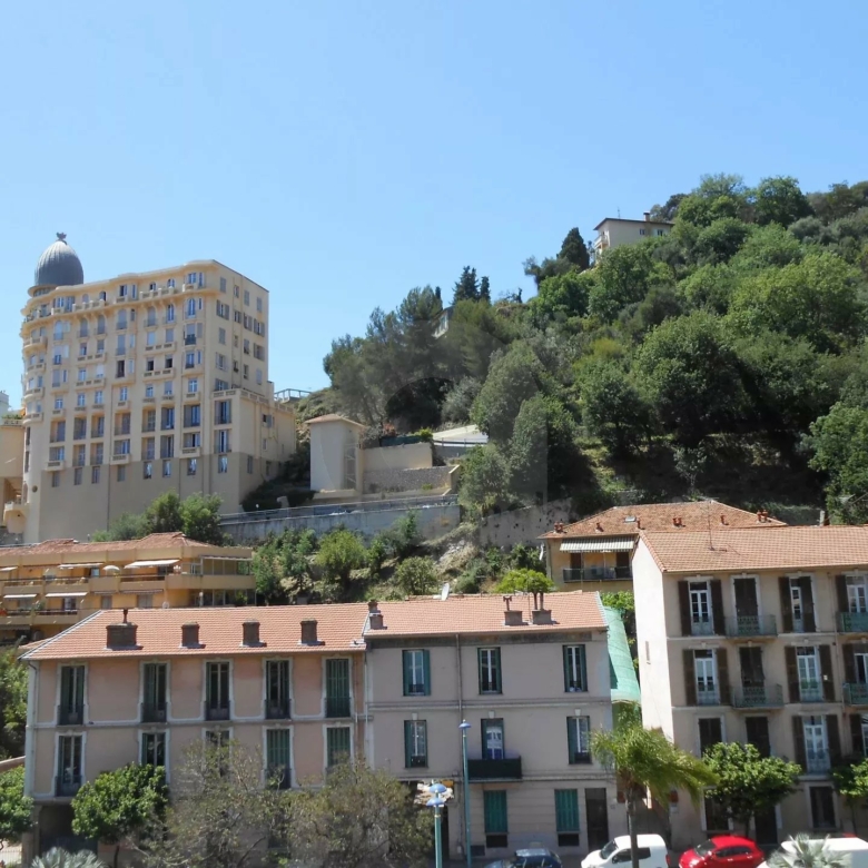 Appartement lumineux avec terrasse à Menton