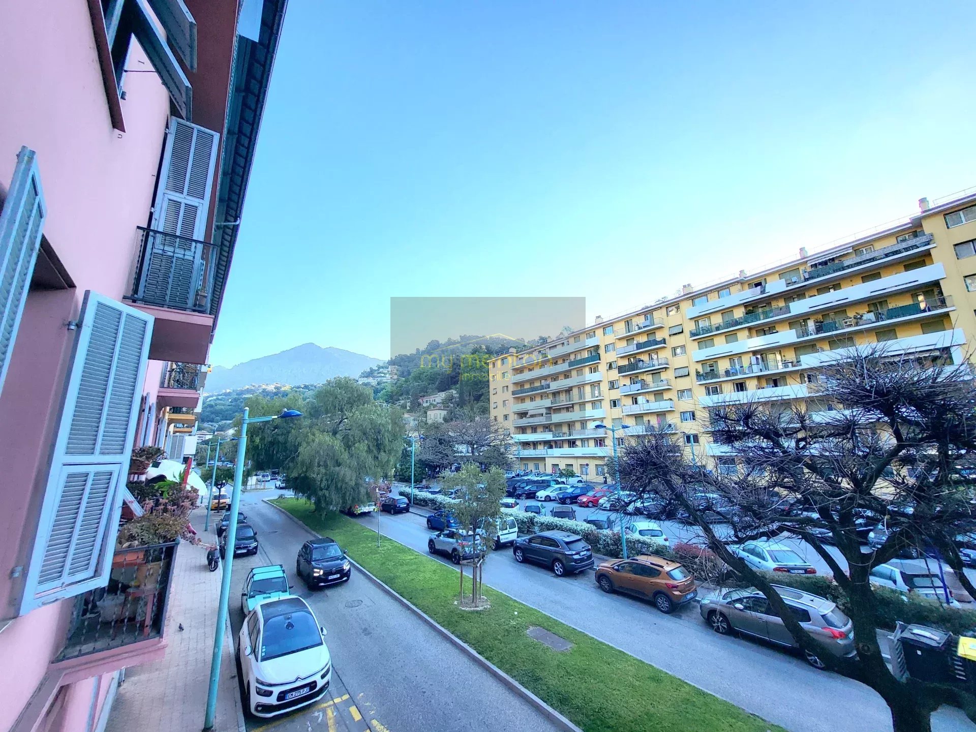 À vendre :  appartement 4 pièces à Menton idéal Famille ou Profession libérale