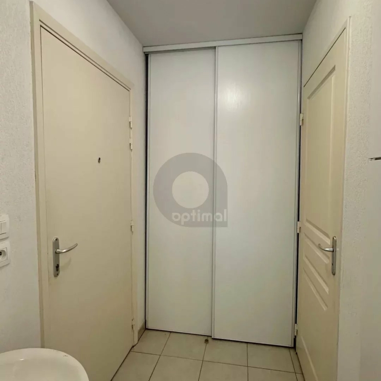 MENTON BORRIGO: AGREABLE STUDIO AVEC BALCON