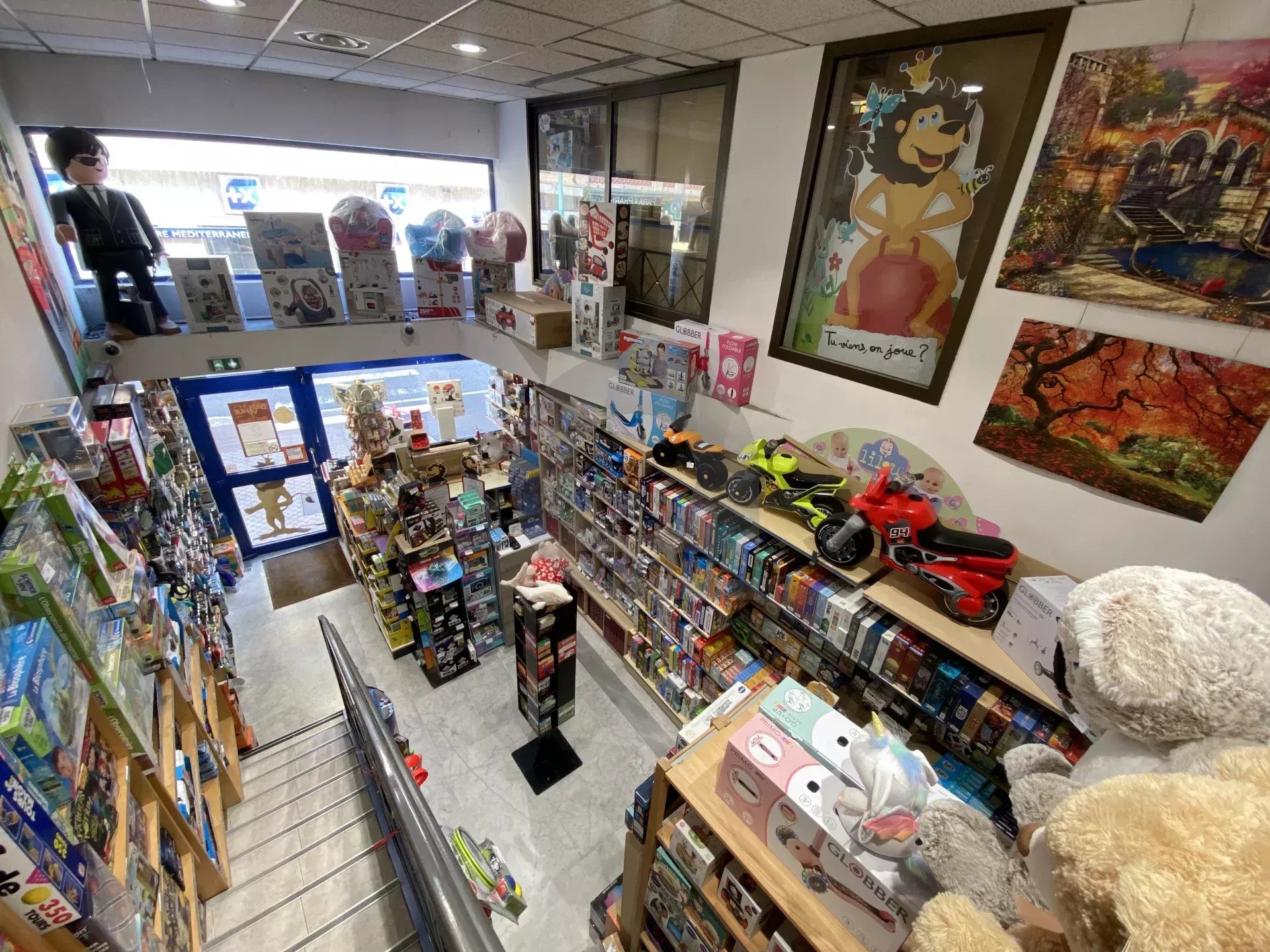 A VENDRE MENTON CARRE D’OR – FONDS DE COMMERCE JOUETS