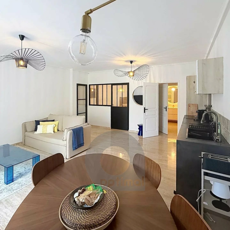RCM Secteur Cap Martin – Résidence de Prestige – Magnifique 2 pièces en rez-de-jardin