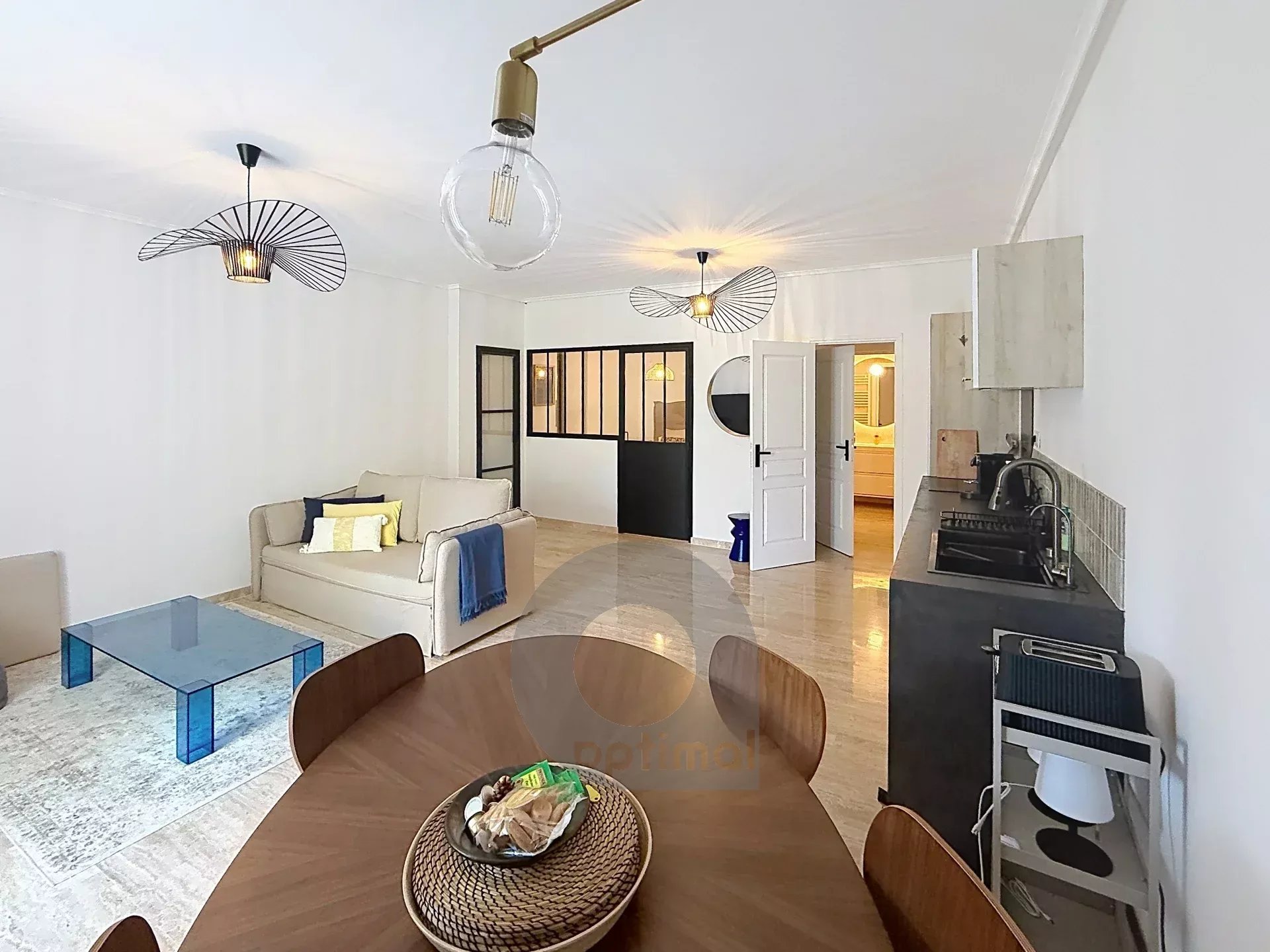 RCM Secteur Cap Martin – Résidence de Prestige – Magnifique 2 pièces en rez-de-jardin
