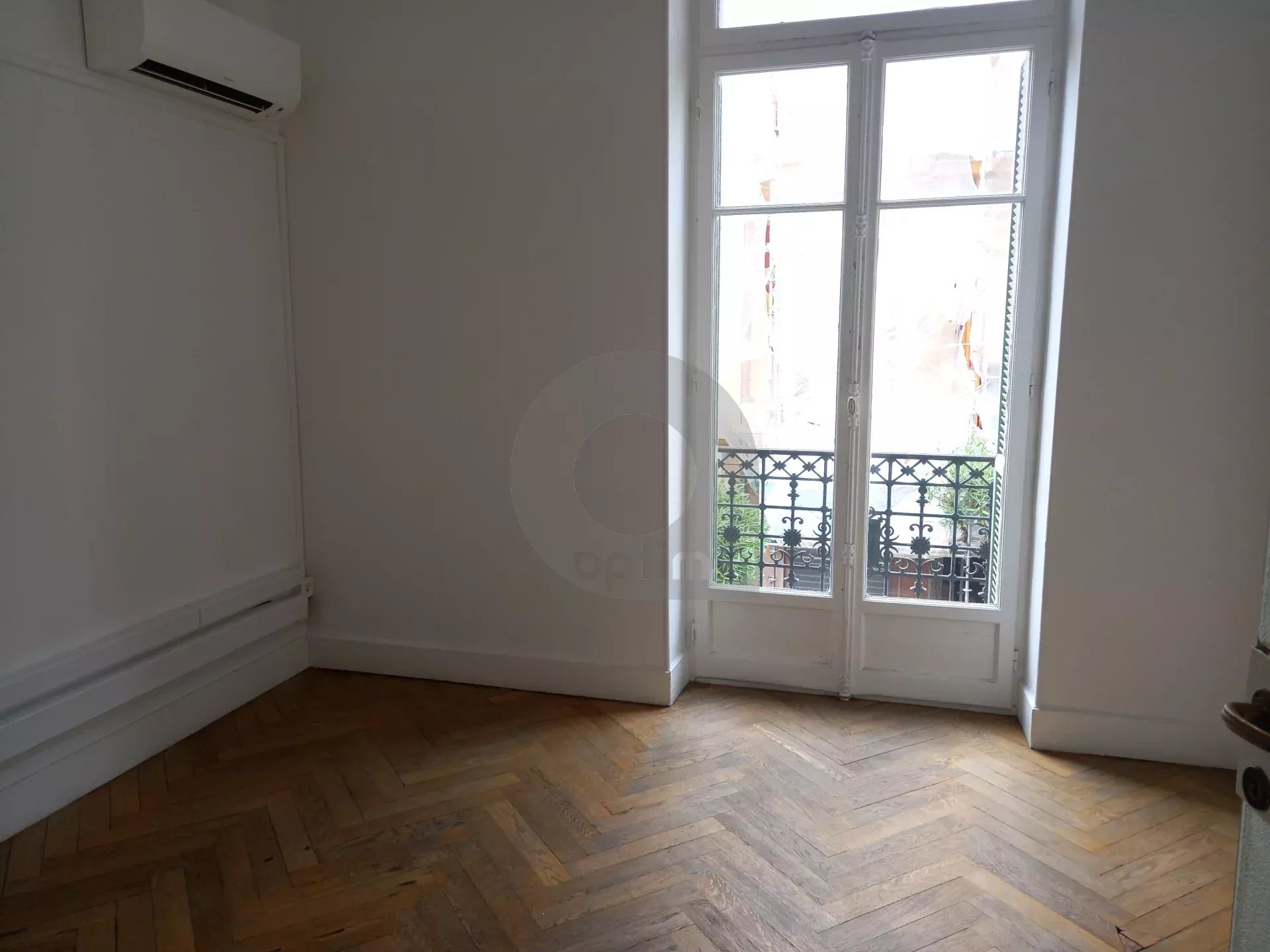 Grand 5 pièces 122 m² plein centre Menton !
