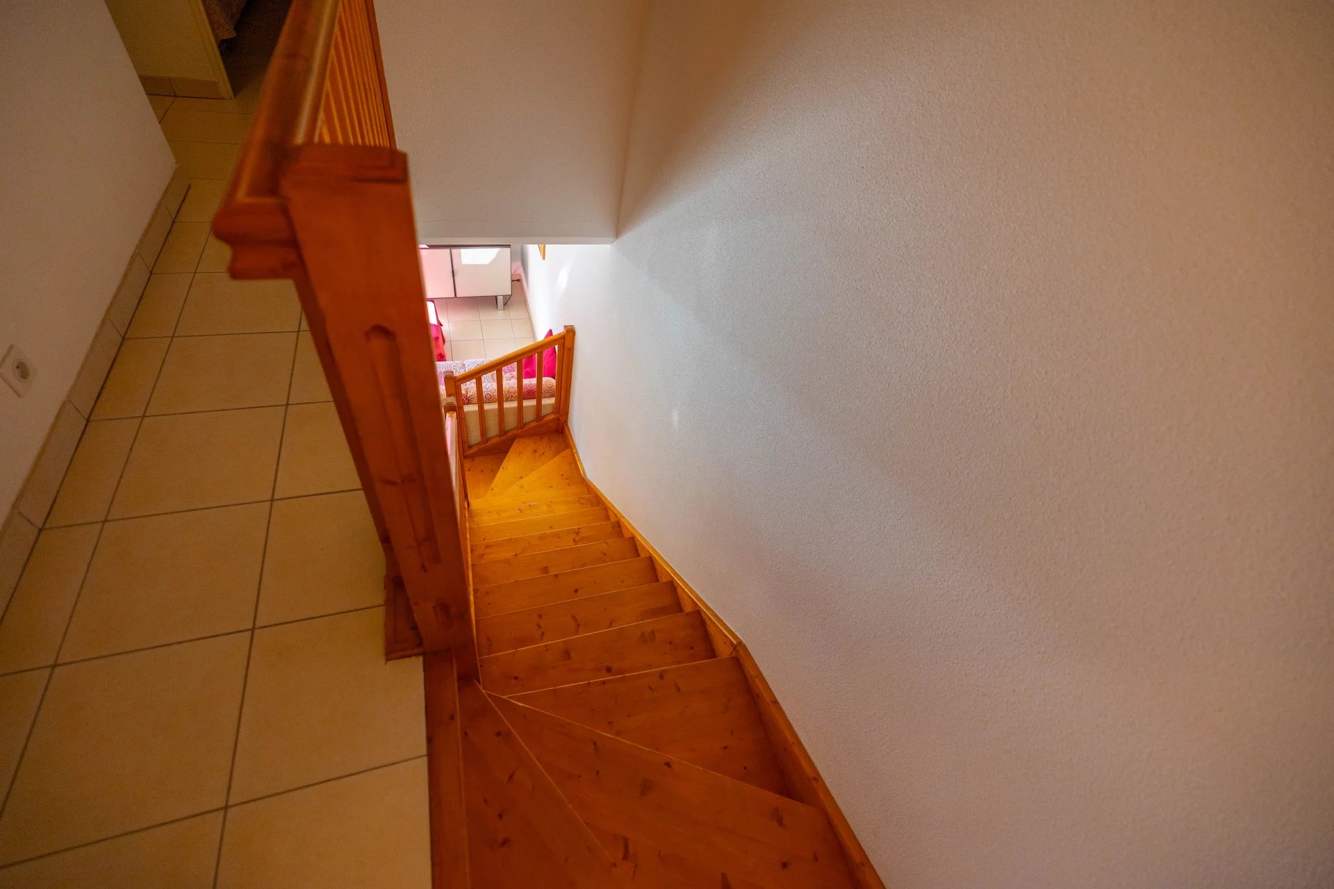 Charmant duplex 3 pièces avec terrasse et parking – Menton centre