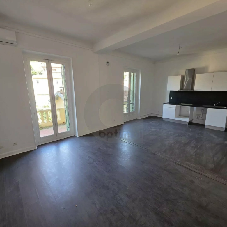 APPARTEMENT TROIS PIECES TERRASSE MENTON PROCHE CENTRE