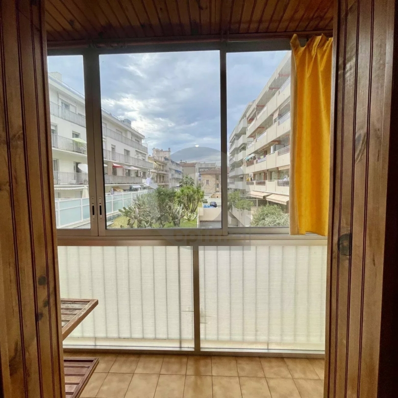 Menton centre 4/5P 80.08m² balcon loggia cave.