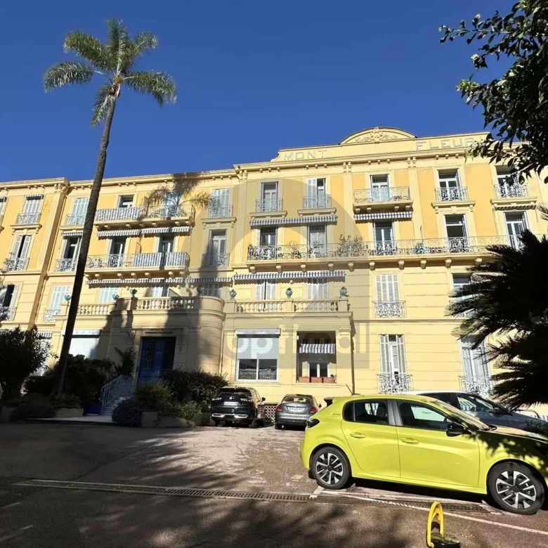 MENTON QUARTIER RIVIERA: VENTE DE LA NUE-PROPRIETE D’UN TRES BEL APPARTEMENT AVEC PARKING