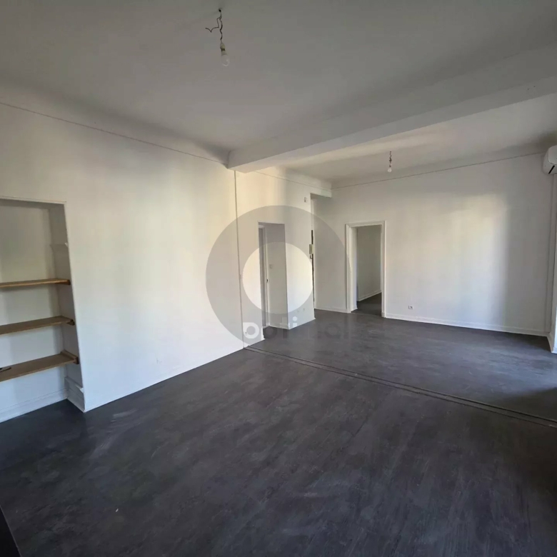 APPARTEMENT TROIS PIECES TERRASSE MENTON PROCHE CENTRE