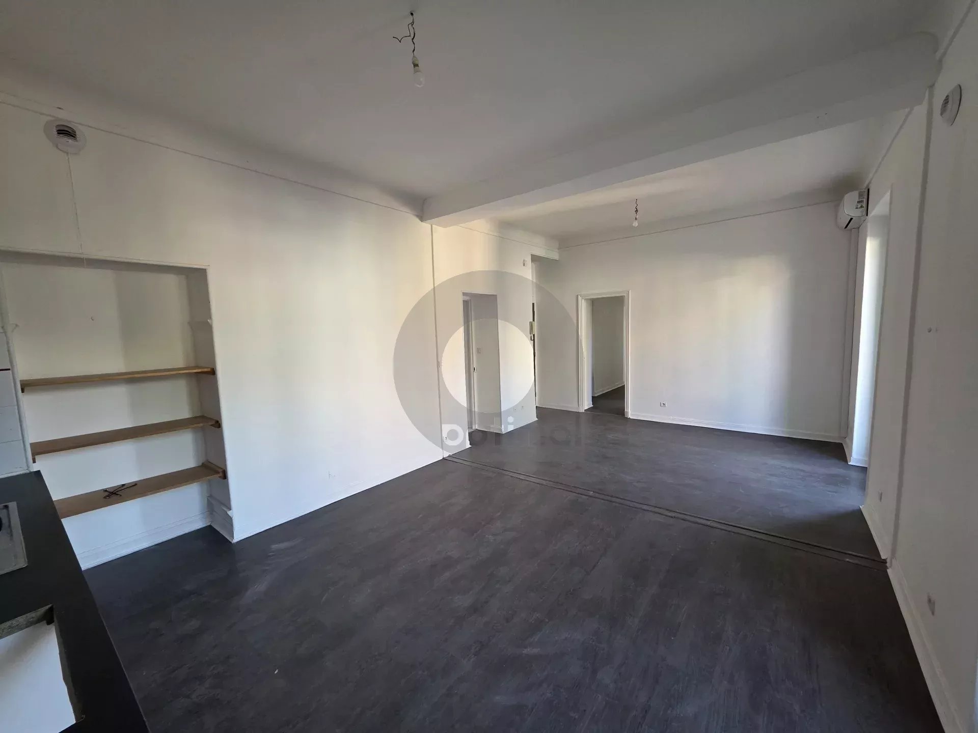 APPARTEMENT TROIS PIECES TERRASSE MENTON PROCHE CENTRE