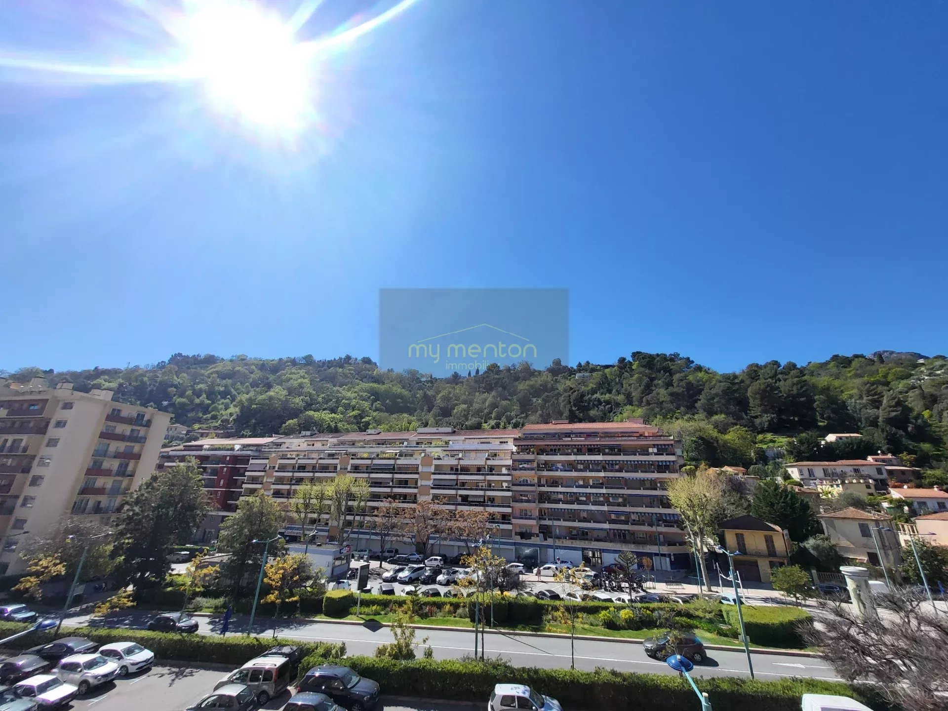 33d6aed4d1a0a1e2ffebd3f996f0ce0b_9ad0c982e9_1920-original-174403-0.jpg En Exclusivité MENTON 3 Pièces, Cave et Parking