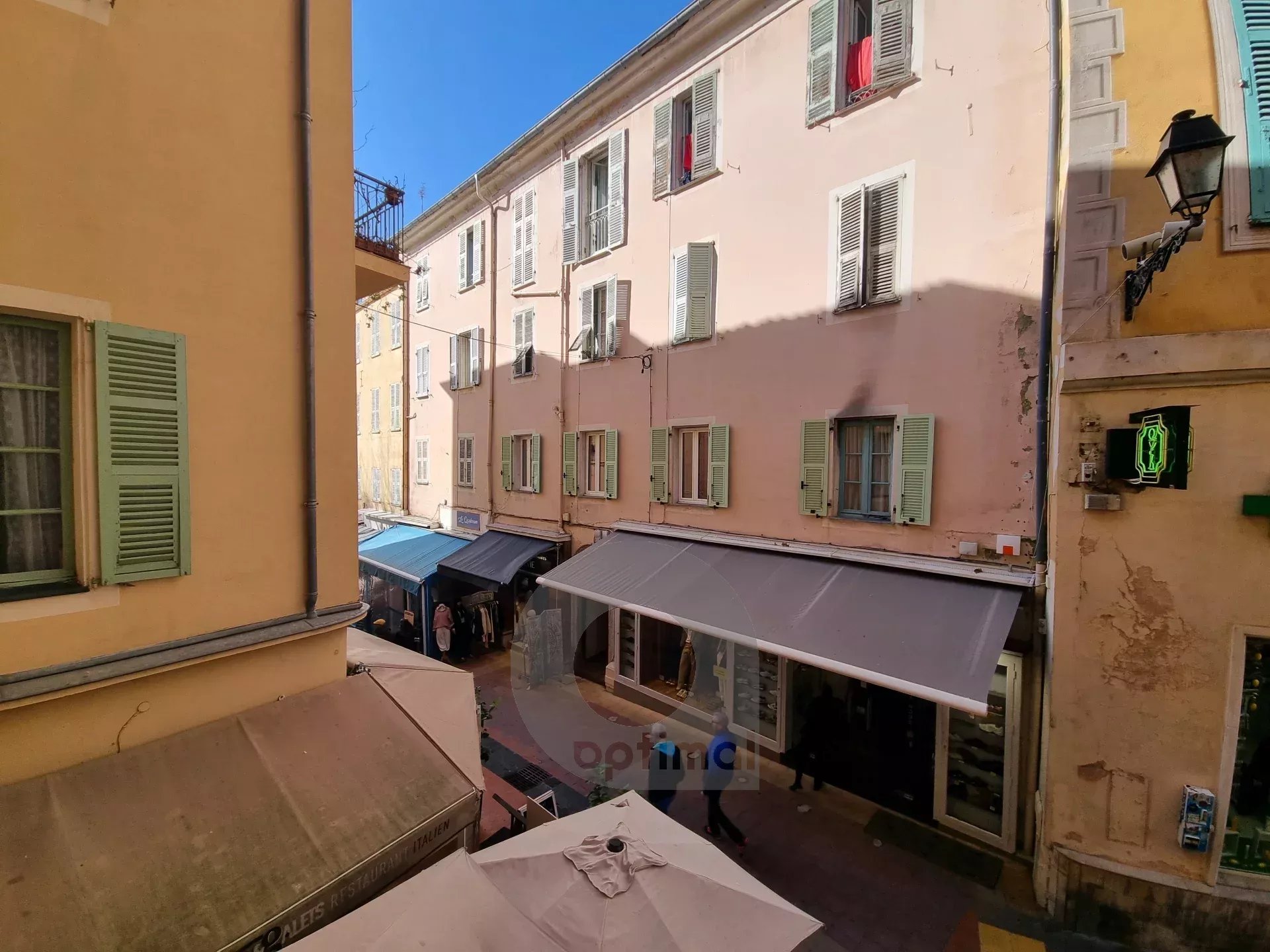 Charmant studio à Menton.