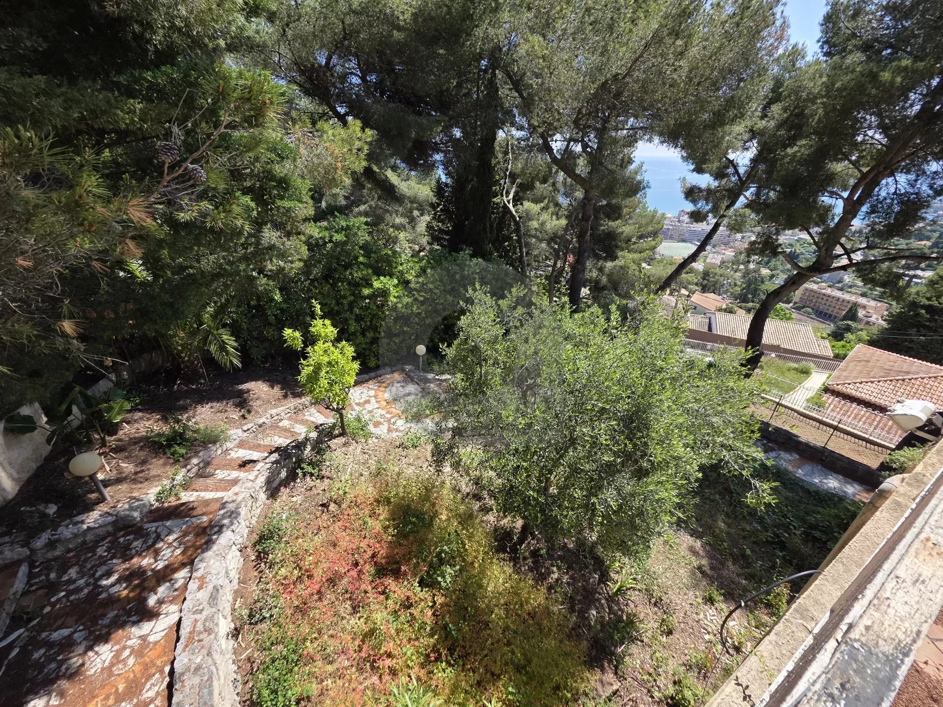 VILLA JUMELEE ROQUEBRUNE CAP MARTIN HAMEAU