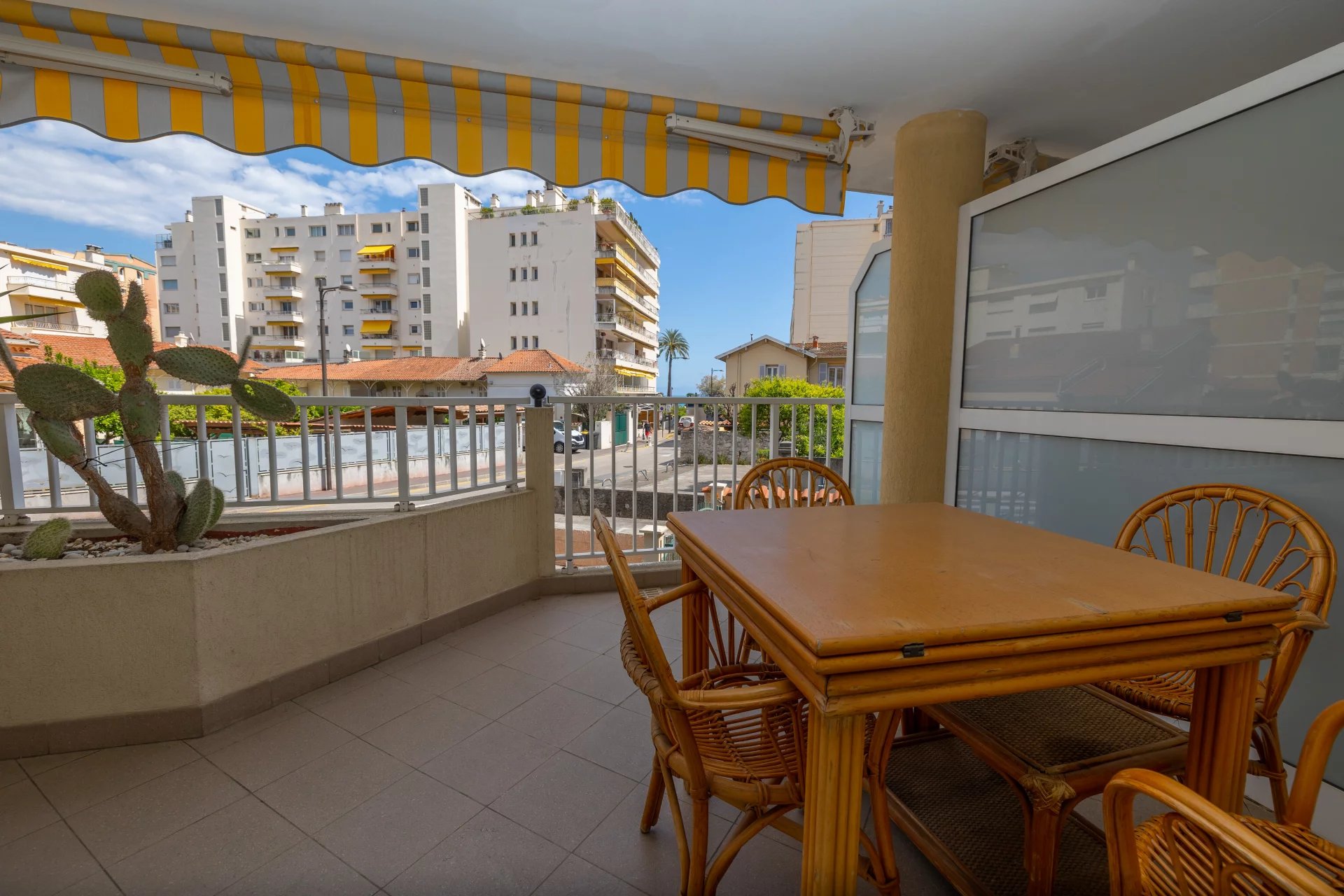 3b0bca2a3967d86298cde550406ce6c1_436eb808bf_1920-original-173504-0.jpg ROQUEBRUNE CAP-MARTIN – APPARTEMENT TROIS PIECES AVEC GRANDE TERRASSE, DEPENDANCE, CAVE ET PARKING
