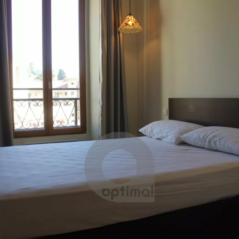 plein centre ville de Menton appartement 3 pièces