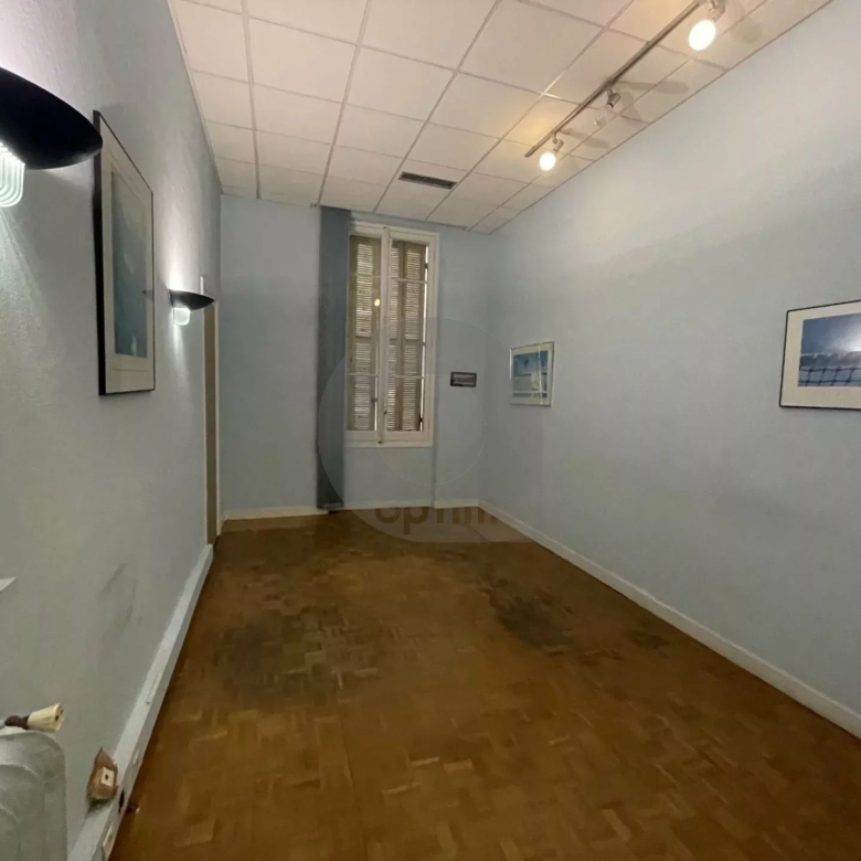 Appartement de Charme à Menton avec 8 Pièces