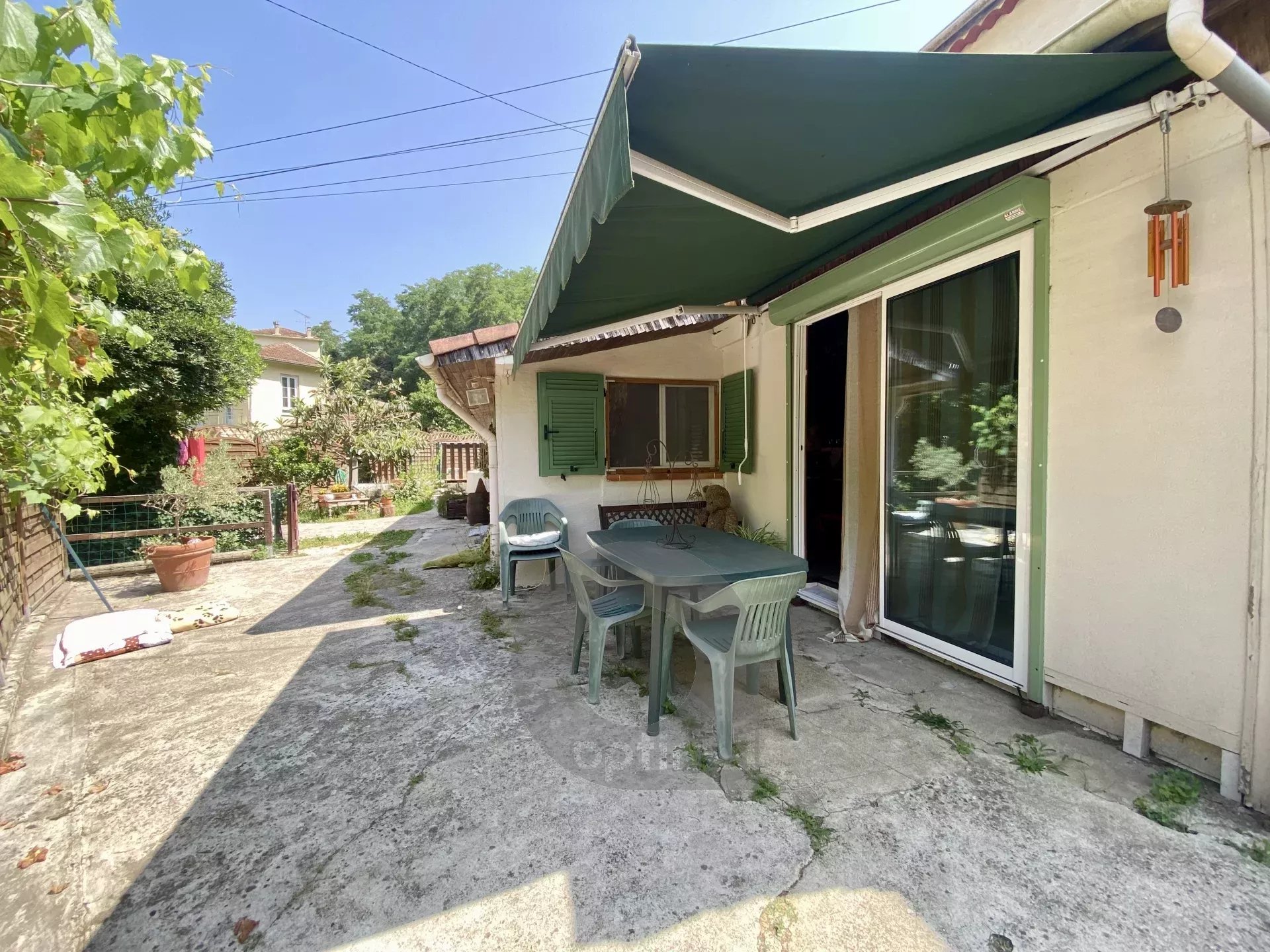 Maison individuelle 4 pièces – Terrasse & Piscine – Accès pédestre