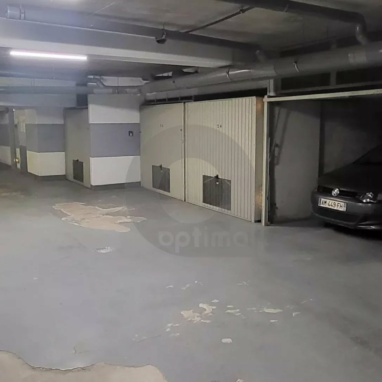 Menton centre – garage – nue propriété