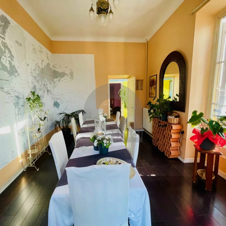 SUPERBE APPARTEMENT DE 5 PIECES – centre ville