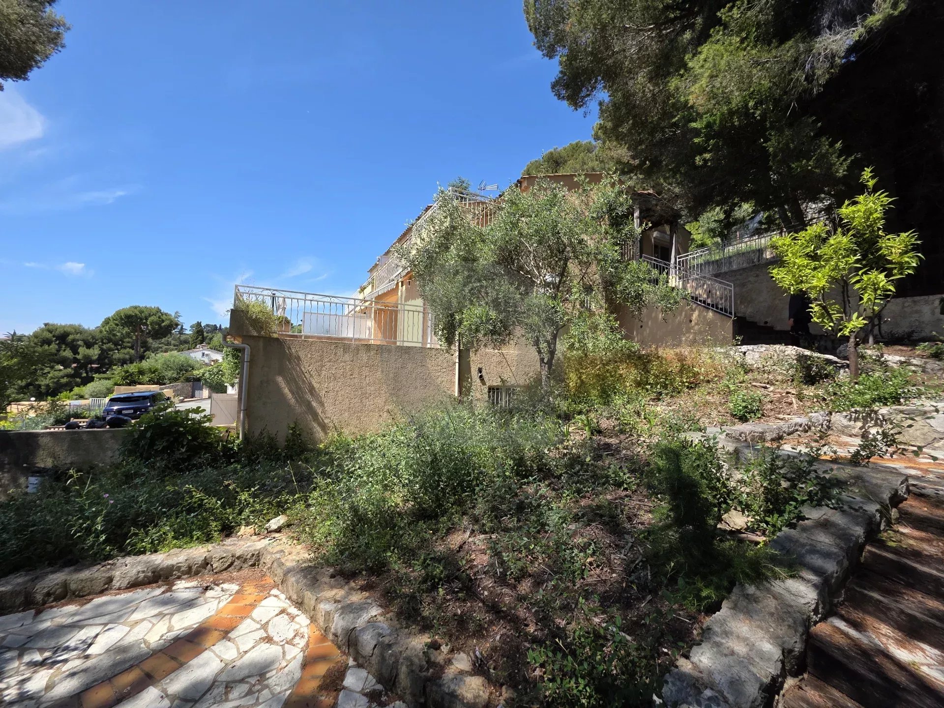 VILLA JUMELEE ROQUEBRUNE CAP MARTIN HAMEAU