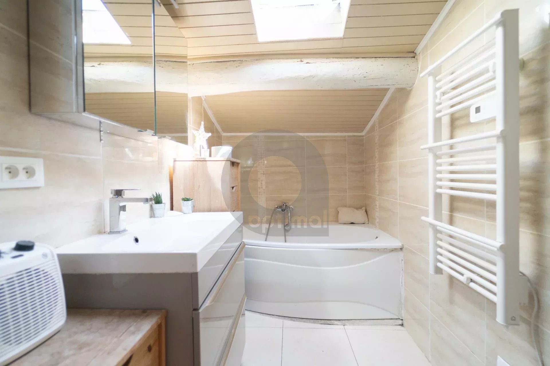 APPARTEMENT CASTELLAR 5 PIECES TRIPLEX