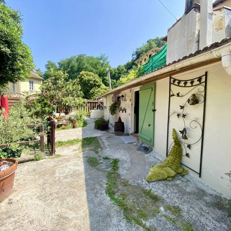 Maison individuelle 4 pièces – Terrasse & Piscine – Accès pédestre