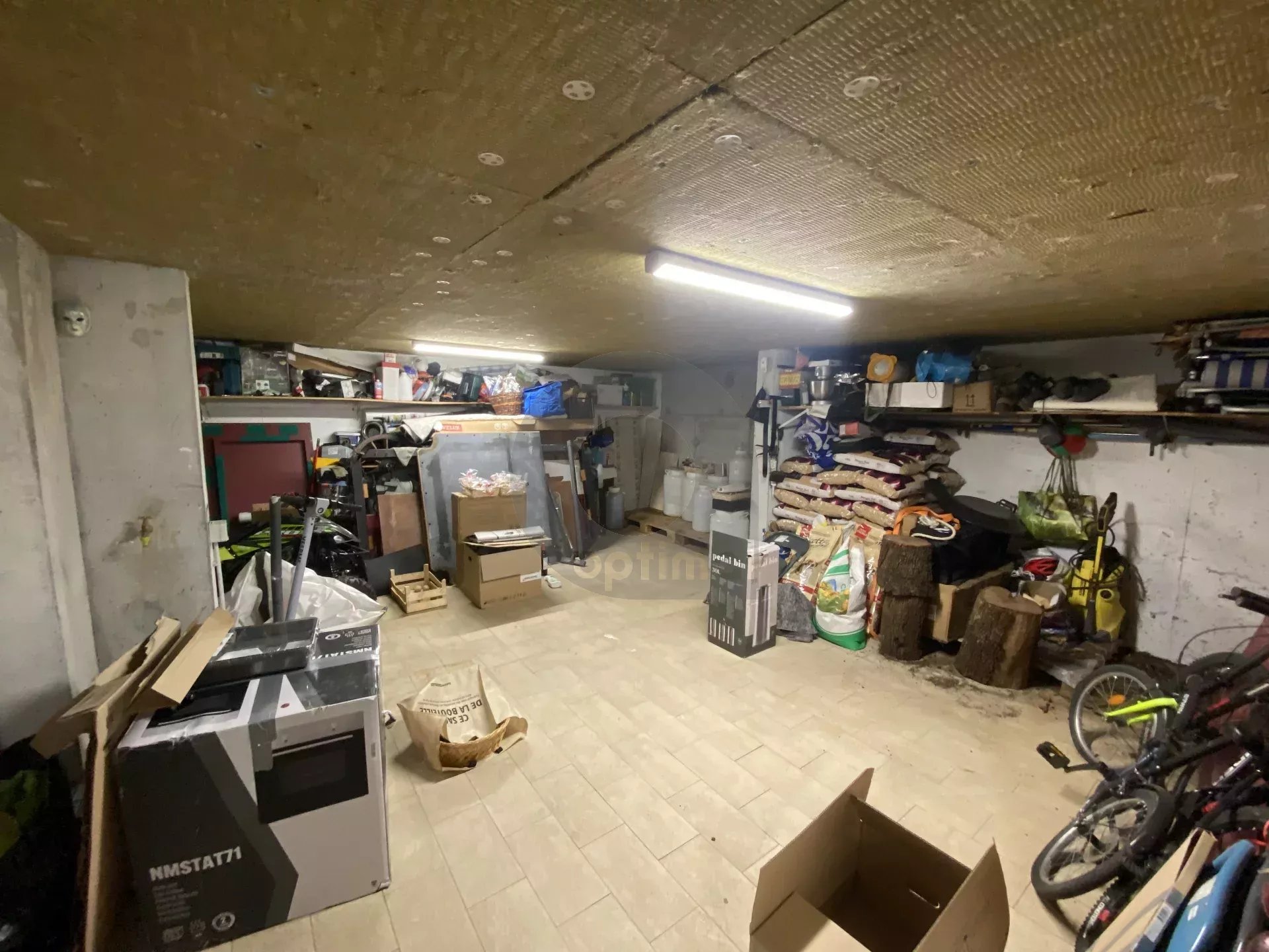 A VENDRE – BELLE MAISON AU CALME CADRE VERDOYANT