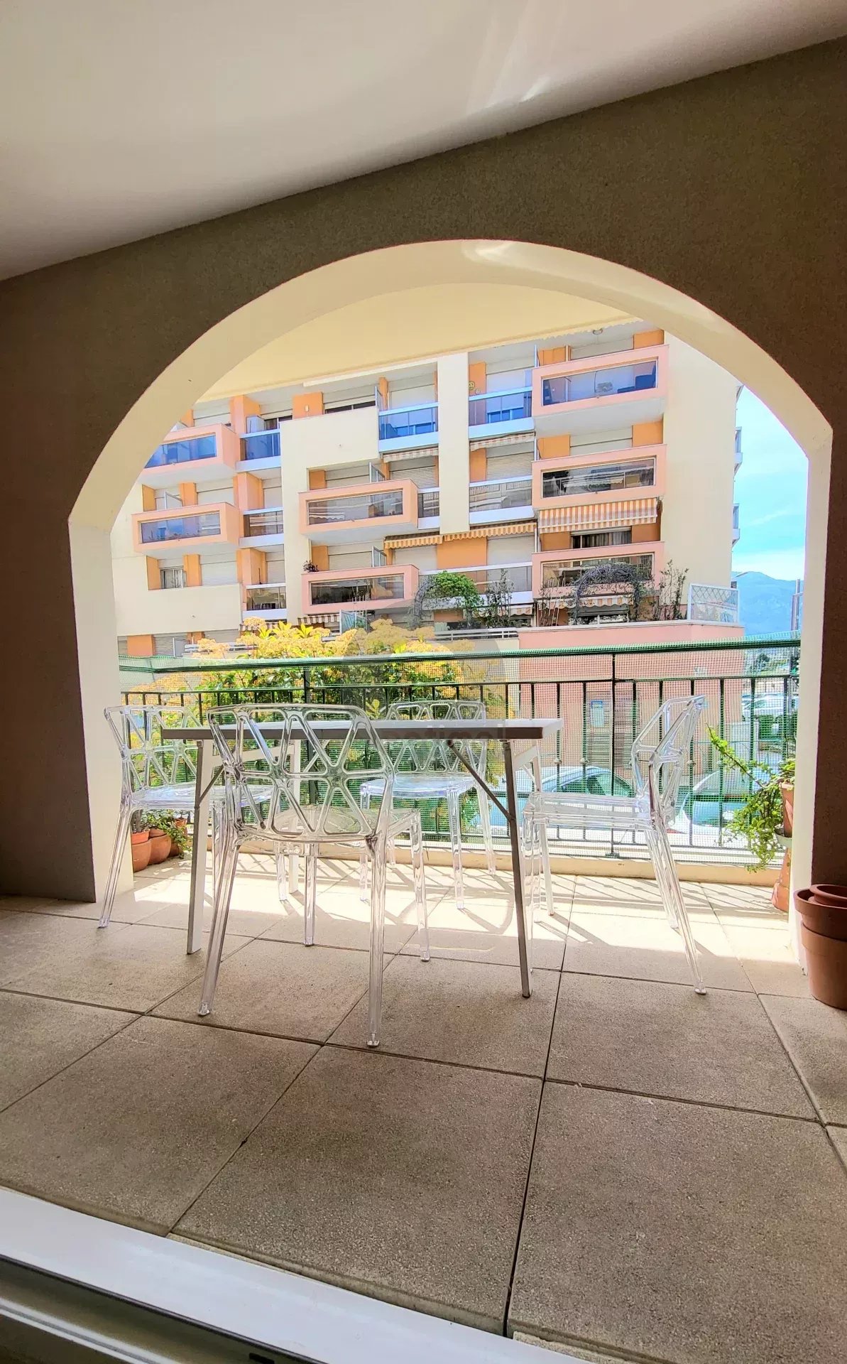 Menton centre ville –  Appartement 2 Pièces – terrasse et parking