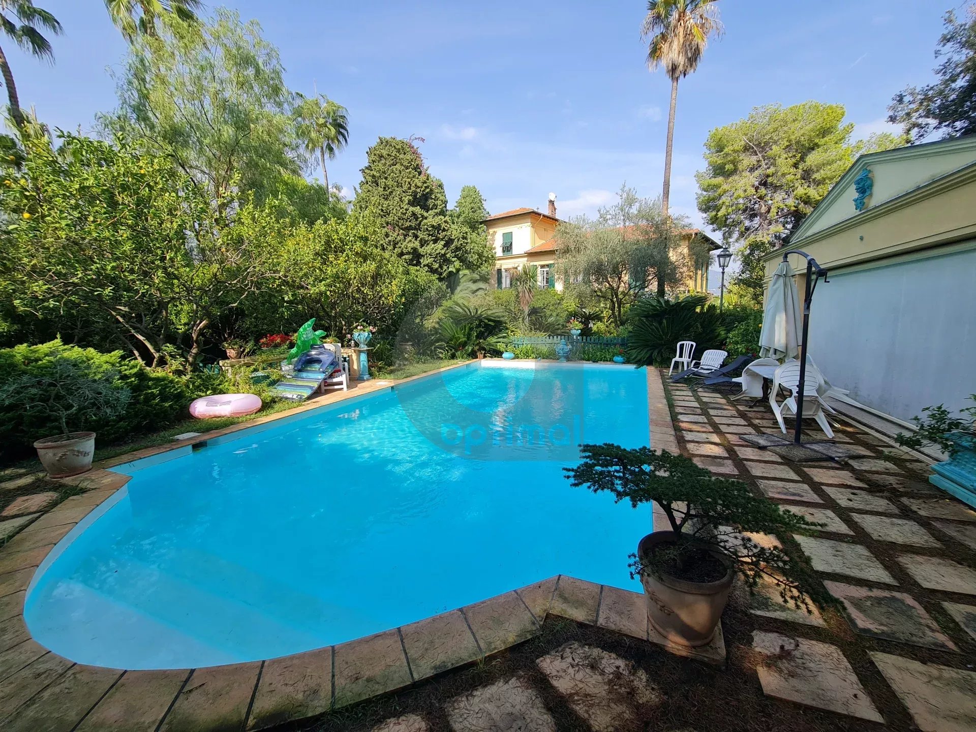 GRANDE VILLA ROQUEBRUNE CAP MARTIN PISCINE POOL HOUSE