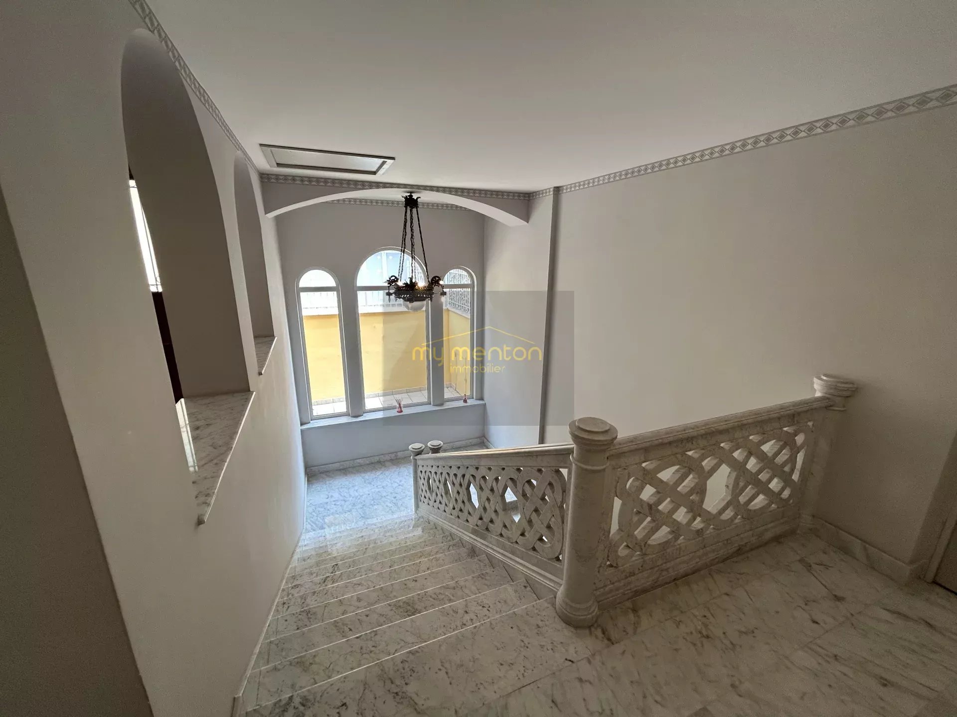 Menton Garavan – Luxueux 3 pièces avec vastes terrasses, vue mer panoramique