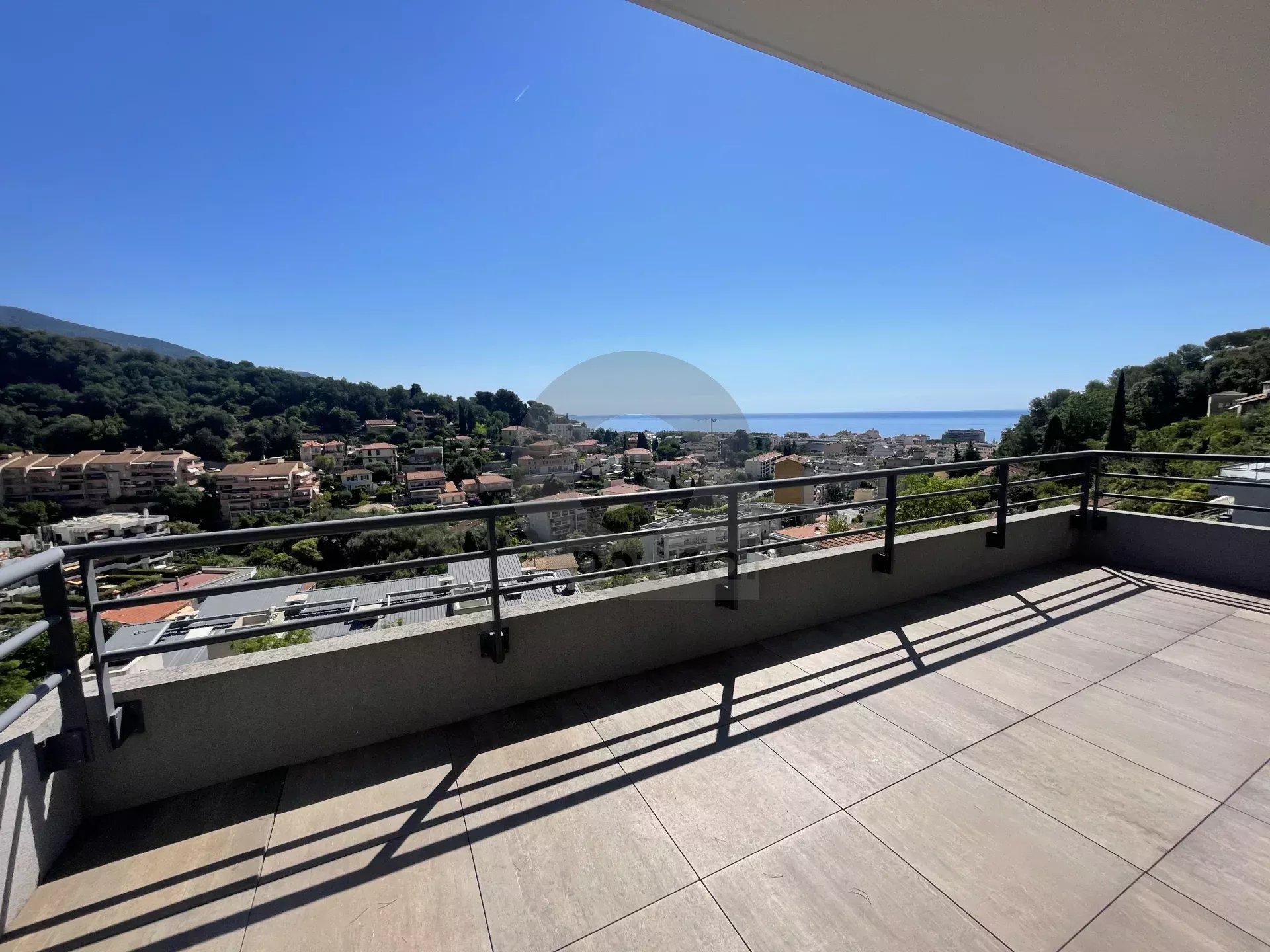 A LOUER : RCM – 2P TERRASSE VUE MER PARKING