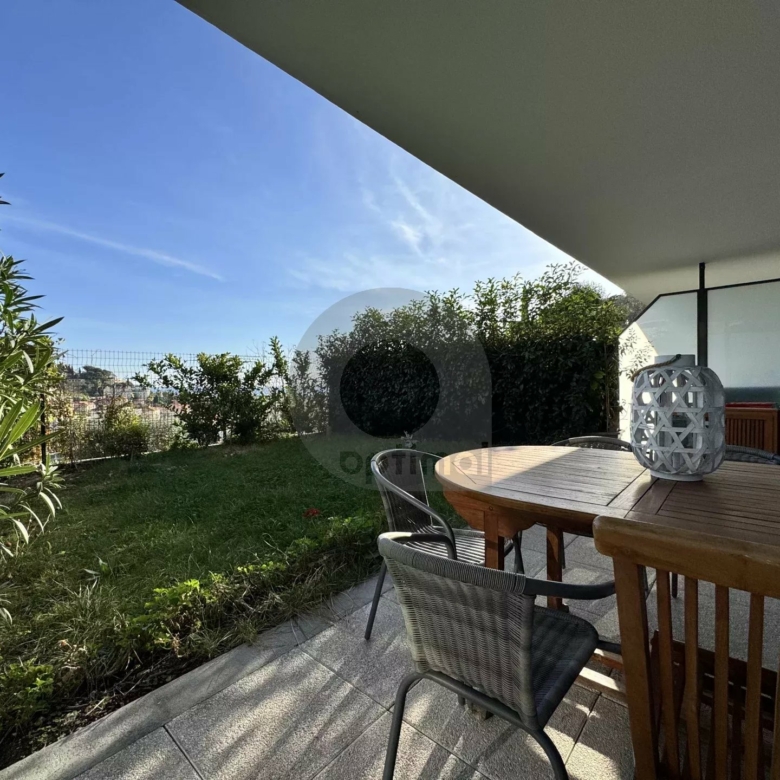 2 PIÈCES ROQUEBRUNE VUE MER JARDIN TERRASSE GARAGES