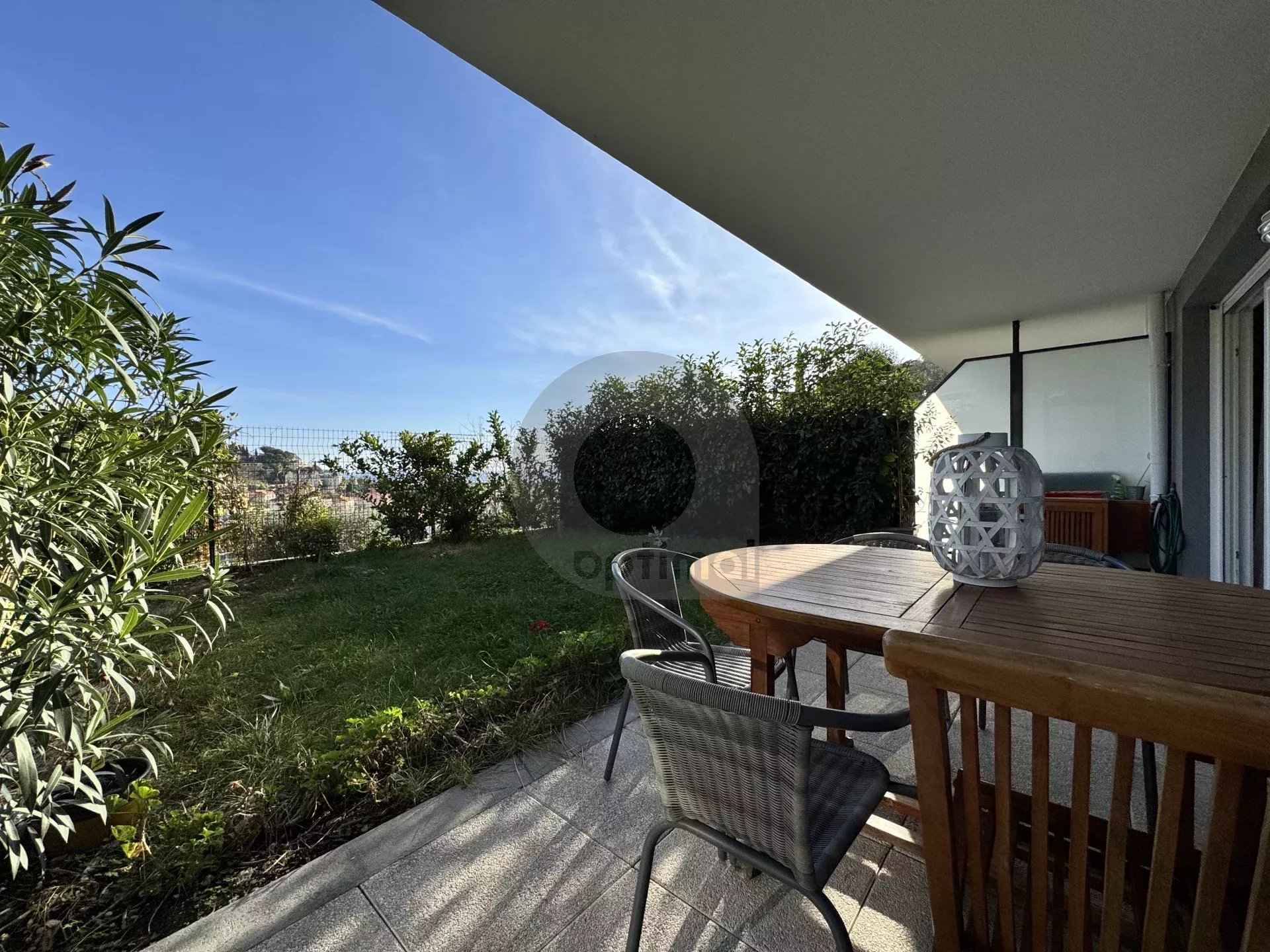 2 PIÈCES ROQUEBRUNE VUE MER JARDIN TERRASSE GARAGES