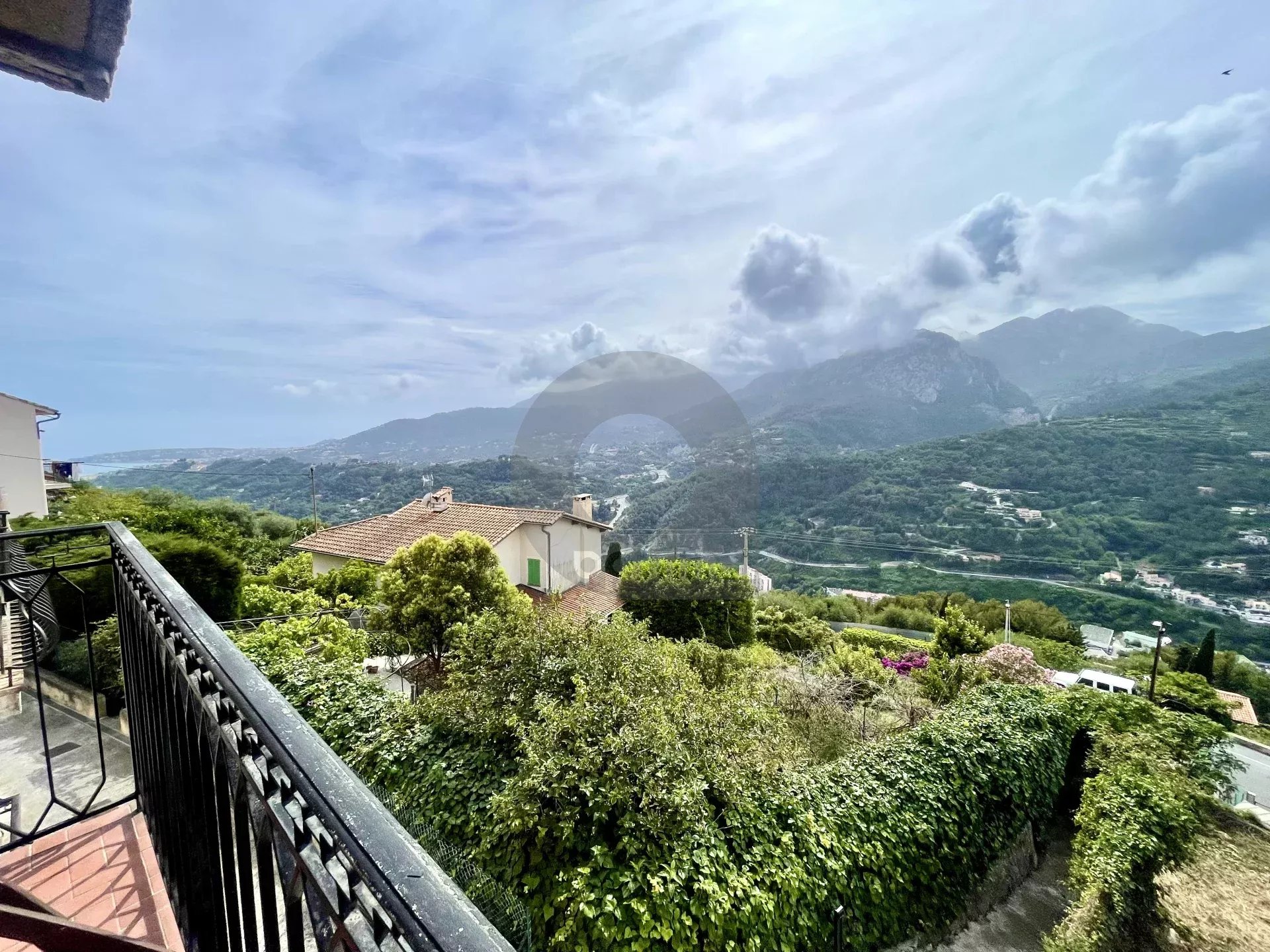 Castellar MAISON DE VILLAGE – terrasse -OUEST