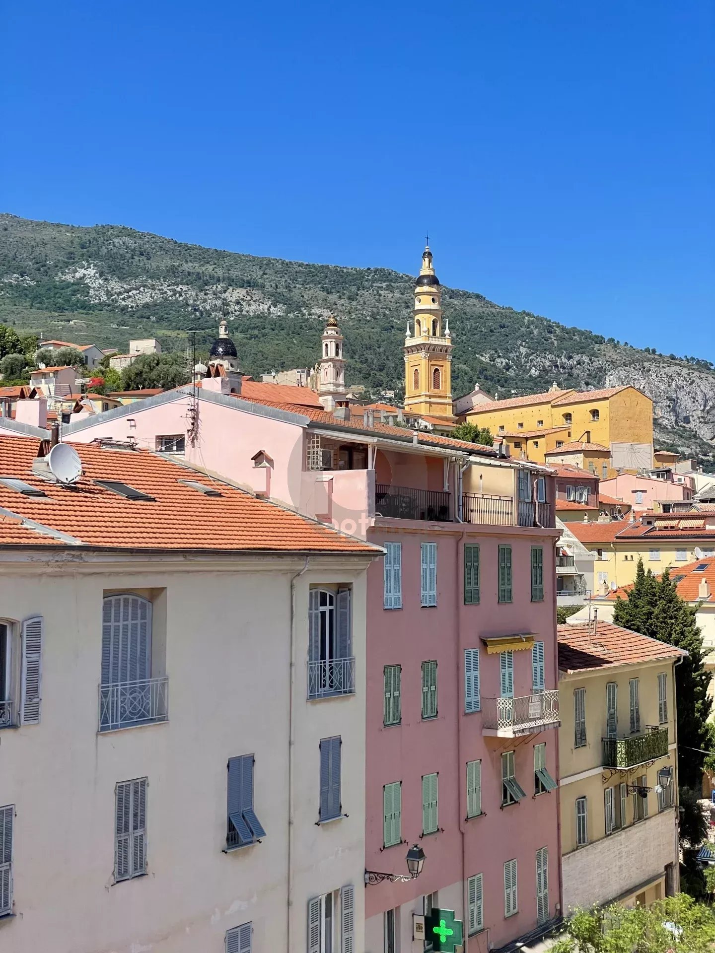 Exclusivité : Menton Centre charmant 3P
