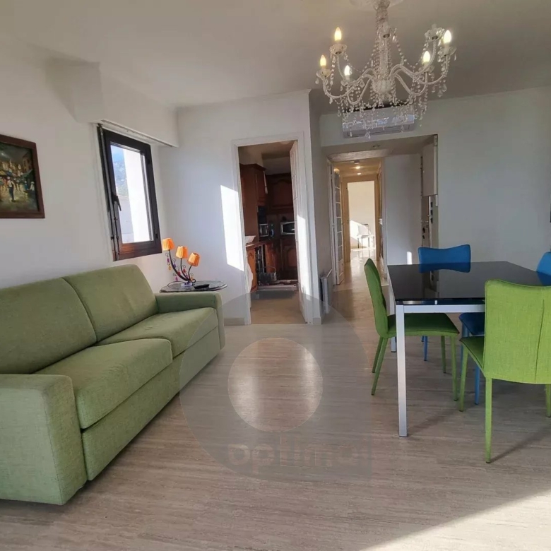 Roquebrune Cap Martin, étage élevé, terrasse, vue mer