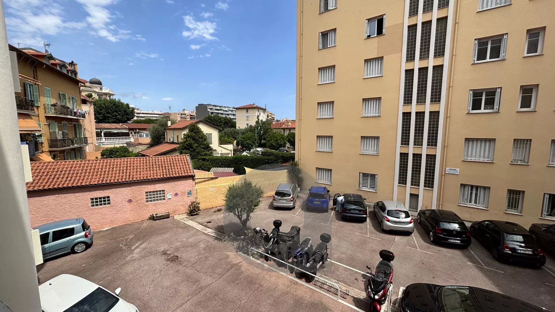 MENTON -Quartier du Centenaire , 2 pièces de 46.94m²